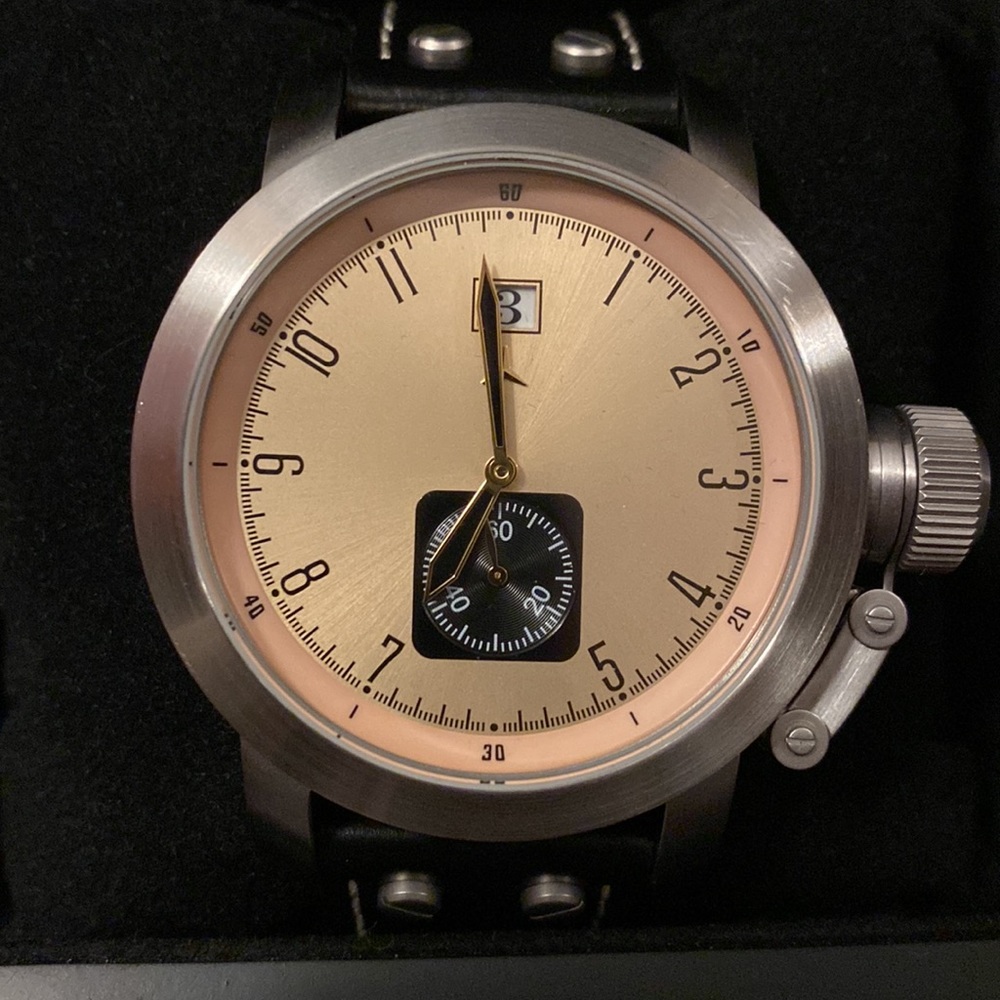 Mercedes Watch - Picture 3 of 8
